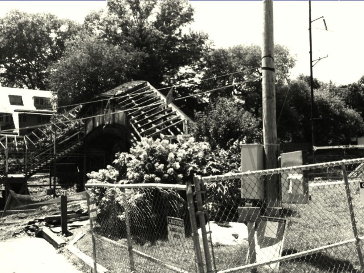 Allens Lane bridge